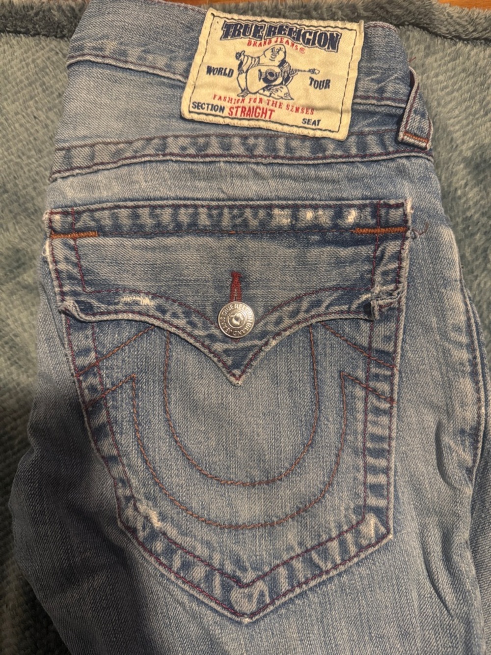 True Religion “World Tour” Men's Straight Jeans Light Blue Wash Red/Brown Stitch - Picture 8 of 8